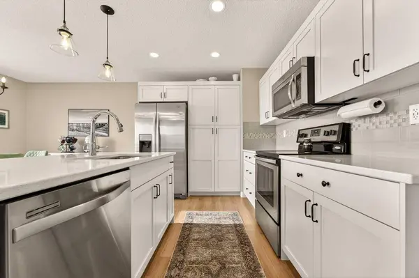 148 Cabot LNDG W, Lethbridge, AB T1J 5K3