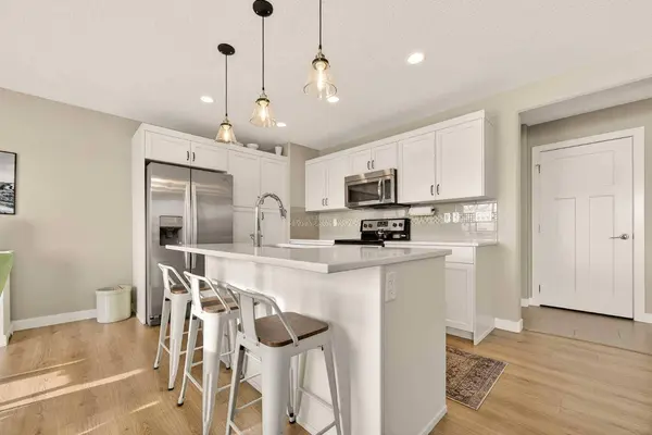 148 Cabot LNDG W, Lethbridge, AB T1J 5K3