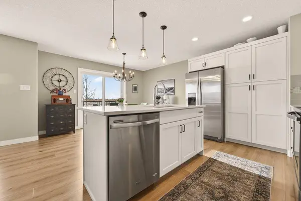 148 Cabot LNDG W, Lethbridge, AB T1J 5K3