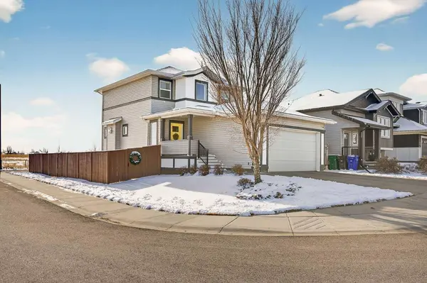 148 Cabot LNDG W, Lethbridge, AB T1J 5K3