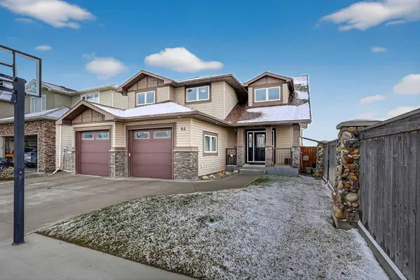 64 Riverhurst CV W, Lethbridge, AB T1K6Y8