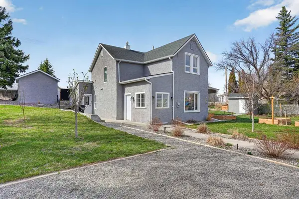 228 21 ST, Fort Macleod, AB T0L0Z0