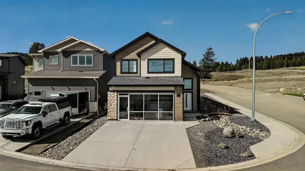 8619 25 AVE, Coleman, AB T0K 0M0