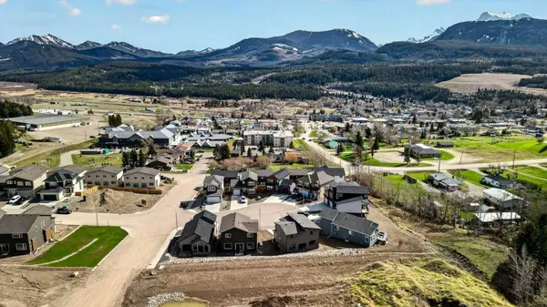 8619 25 AVE, Coleman, AB T0K 0M0