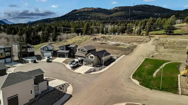 8619 25 AVE, Coleman, AB T0K 0M0