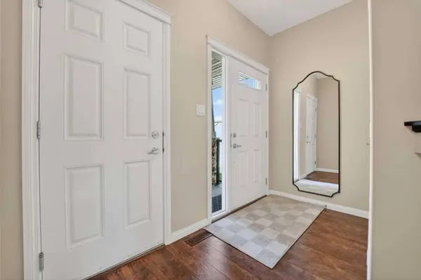 709 Twinriver LOOP W, Lethbridge, AB T1J 5E1
