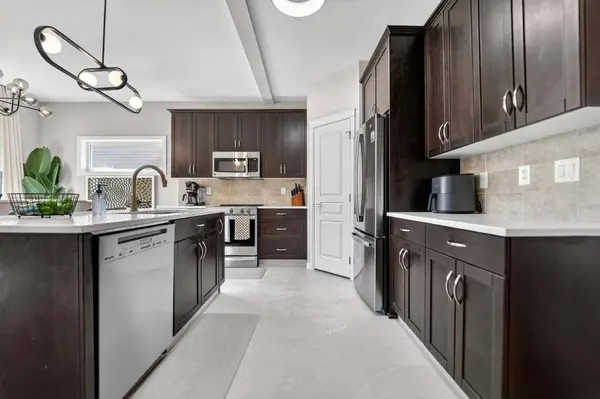 709 Twinriver LOOP W, Lethbridge, AB T1J 5E1