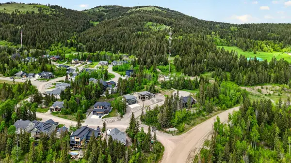 72 Kananaskis DR, Coleman, AB T0K 0M0