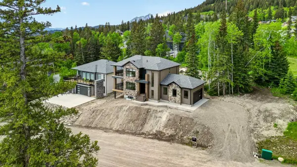 72 Kananaskis DR, Coleman, AB T0K 0M0