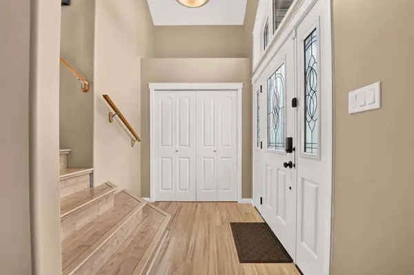 382 Heritage BLVD W, Lethbridge, AB T1K 7M5