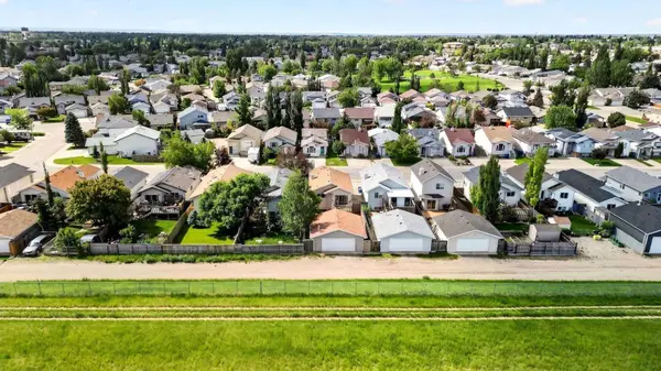 59 Heritage LN W, Lethbridge, AB T1K 7S4