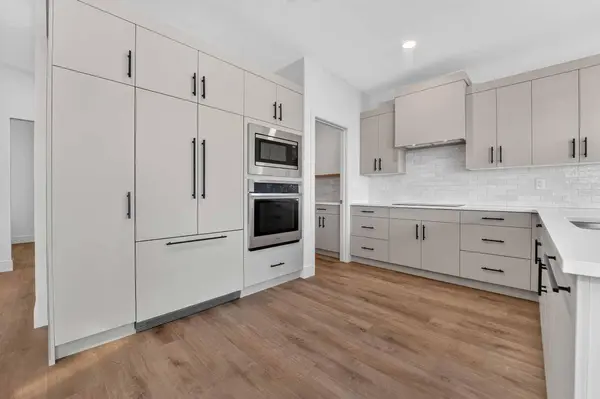 75 Miners RD W, Lethbridge, AB T1J 5W6