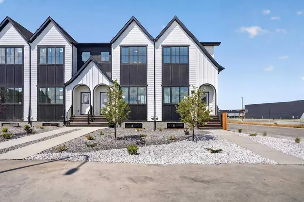 2720 16 AVE