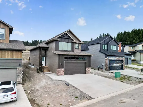 8631 25 AVE, Coleman, AB T0K 0M0