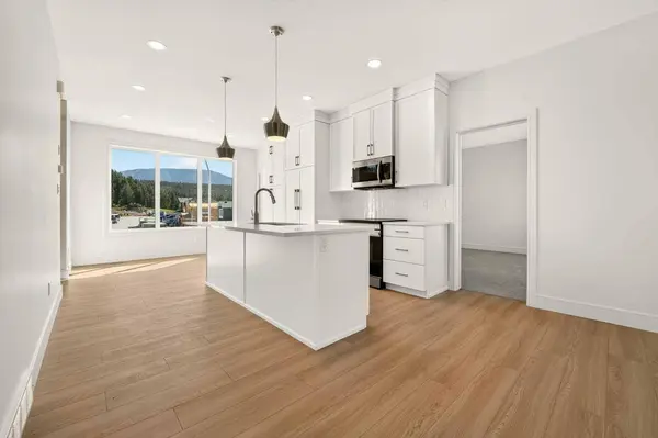 8602 25 AVE, Coleman, AB T0K 0M0