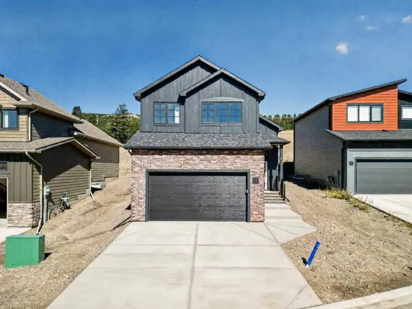 8635 25 AVE