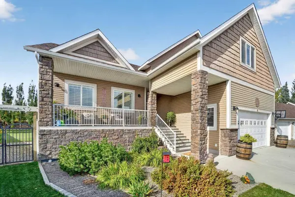 560 7A AVE W, Cardston, AB T0K0K0