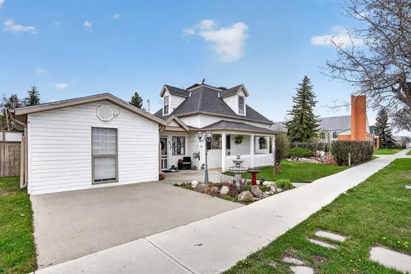 4717 2 ST W, Claresholm, AB T0L 0T0