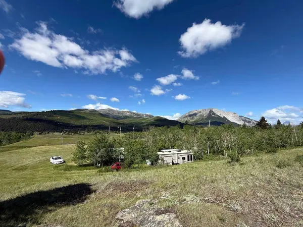 2211 Passburg TER, Bellevue, AB T0K 0C0