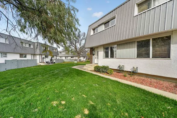 1601 23 ST N #40, Lethbridge, AB T1H 4M9