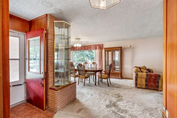 1301 15 AVE S, Lethbridge, AB T1K 0W4