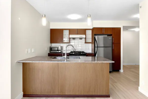 8068 Westminster HWY #510, Richmond, BC V6X 0C6