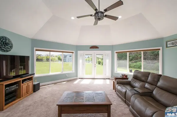 21 Donaper Road, Sequim, WA 98382