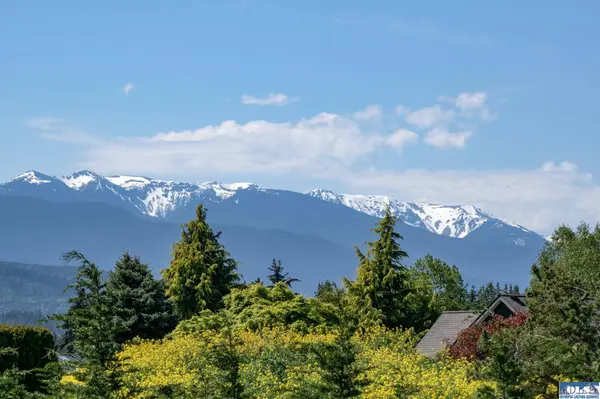 21 Donaper Road, Sequim, WA 98382