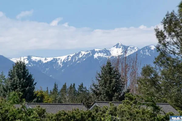 21 Donaper Road, Sequim, WA 98382