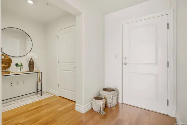 215 Center UNIT 804, San Antonio, TX 78202