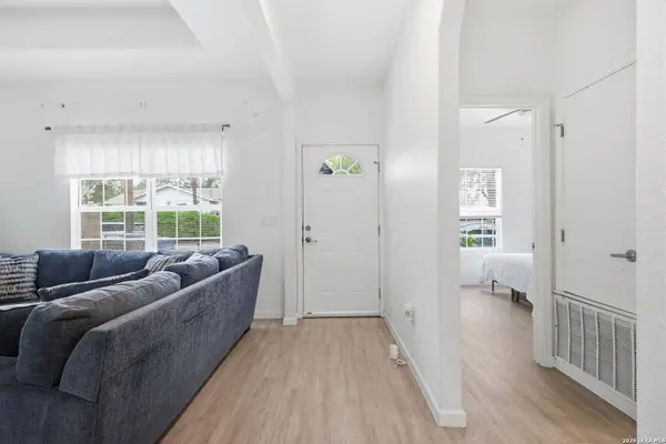 1516 Santiago, San Antonio, TX 78207