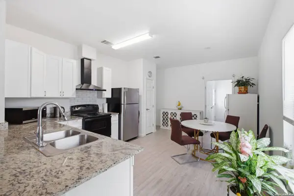 1516 Santiago, San Antonio, TX 78207