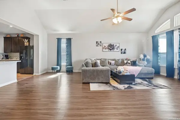 8818 Falcon Park, Converse, TX 78109