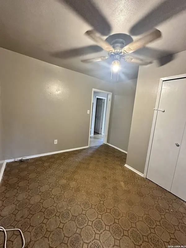 515 Clark, San Antonio, TX 78210
