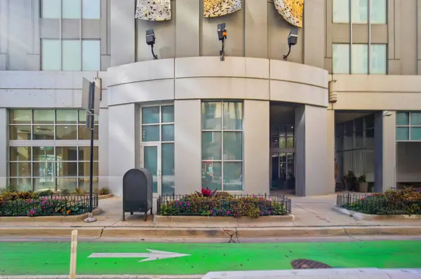 600 N Dearborn ST #1812, Chicago, IL 60654