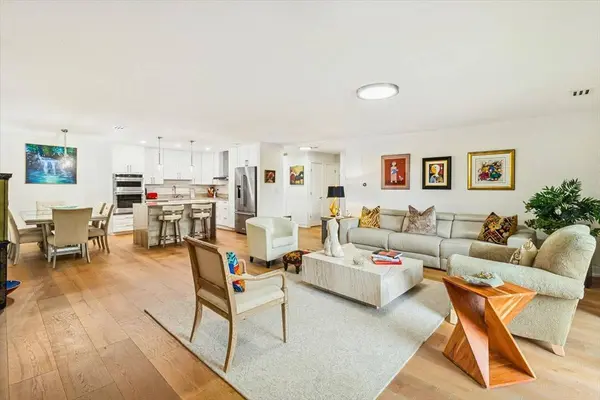 3110 Pheasant Creek DR #318, Northbrook, IL 60062