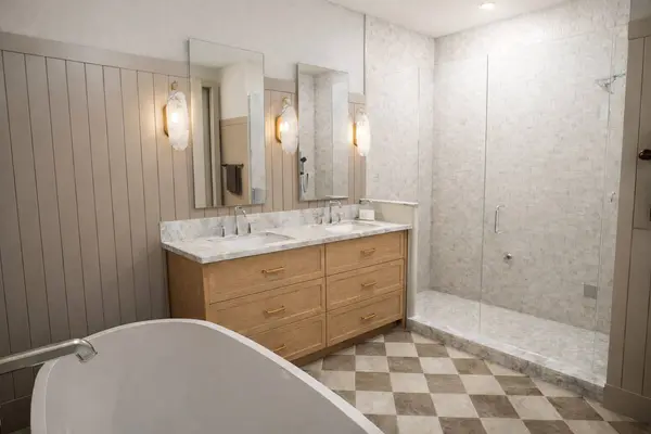 2821 N Orchard ST #2, Chicago, IL 60657