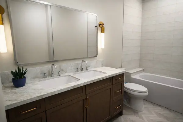 2821 N Orchard ST #4, Chicago, IL 60657
