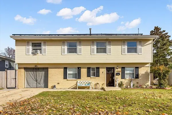 6881 Hickory ST, Hanover Park, IL 60133