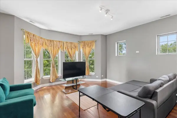 3629 S GILES AVE #4, Chicago, IL 60653