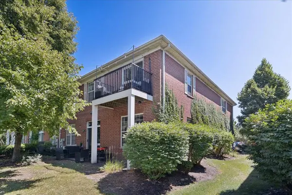 1116 Kensington DR #21-A1, Northbrook, IL 60062