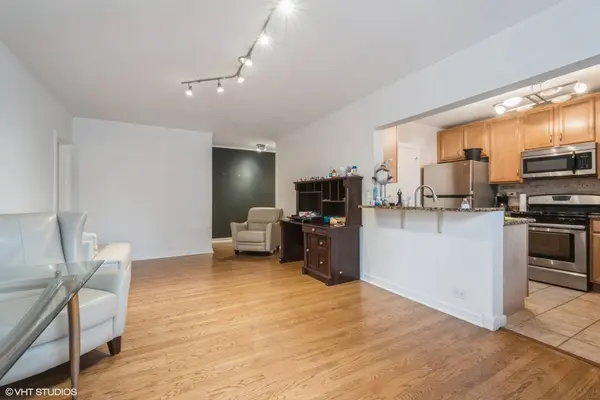 1224 W Chase AVE #1F, Chicago, IL 60626