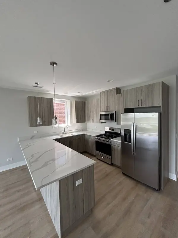 3218 N KARLOV AVE #2, Chicago, IL 60641