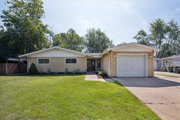 453 Elder LN