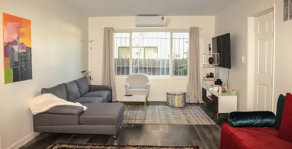 11670 W Sunset Blvd #104, Los Angeles 90049,