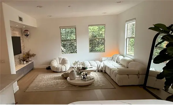132 Vintage, Irvine, CA 92620