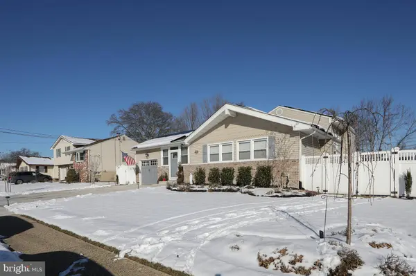 608 FOUNTAIN AVE, Cinnaminson, NJ 08077