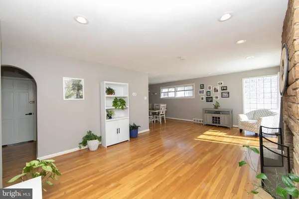 3005 GARFIELD AVE, Cherry Hill, NJ 08002