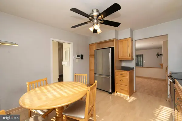 606 KINGS CROFT, Cherry Hill, NJ 08034