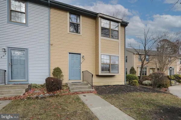 606 KINGS CROFT, Cherry Hill, NJ 08034